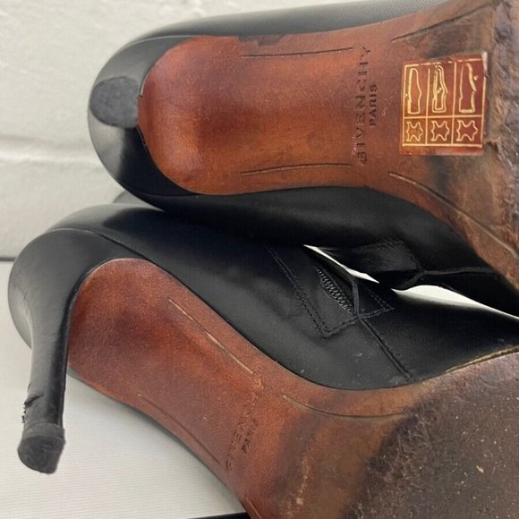 Givenchy Womens Black Leather Round Toe High Heel Ankle Zip Booties Shoes Sz 7.5 - Picture 7 of 11